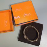 [Eternal Jewelry]H GREY BRACELET - Image 6