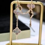 [Eternal Jewelry]CLOVER 5 MOTIF GRAY MOP  BRACELET - Image 5