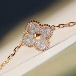 [Eternal Jewelry]CLOVER 20 MOTIFS MALACHITE DIAMOND NECKLACE - Image 3