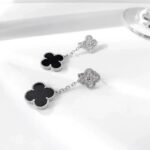 [Eternal Jewelry]CLOVER 2 MOTIFS  DIAMOND ONYX EARRINGS SILVER - Image 4
