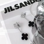 [Eternal Jewelry]CLOVER 2 MOTIFS  DIAMOND ONYX EARRINGS SILVER - Image 5