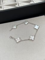[Eternal Jewelry]CLOVER SILVER MOP 5 MOTIF BRACELET - Image 3