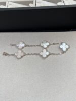 [Eternal Jewelry]CLOVER SILVER MOP 5 MOTIF BRACELET - Image 4