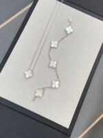 [Eternal Jewelry]CLOVER SILVER MOP 5 MOTIF BRACELET - Image 5