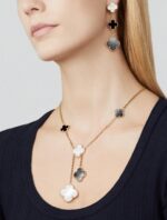 [Eternal Jewelry]CLOVER 3 MOTIF MOP ONYX DARK MOP PINK GOLD EARRINGS - Image 2