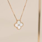 [Eternal Jewelry]CLOVER 15MM DIAMOND WHITE FRITILLARIA NECKLACE - Image 3