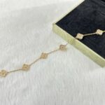[Eternal Jewelry]CLOVER 6 MOTIF DIAMOND BRACELET - Image 4