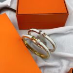 [Eternal Jewelry]CLASSIC HM CLIC WHITE 8MM ENAMEL BRACELET - Image 2