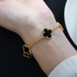 [Eternal Jewelry]CLOVER  5 MOTIFS BLACK ONYX BRACELET - Image 5