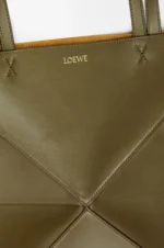 Medium Puzzle Fold tote in shiny calfskin - Image 6