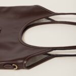 IVY Leather Handbag Shrubby Oak Color - Image 5