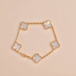 [Eternal Jewelry]CLOVER  5 MOTIF WHITE MOP BRACELET - Image 7